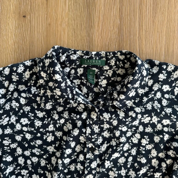 Lauren Ralph Lauren Women’s Shirt Size 2X Floral Blouse Button Down Black White - Picture 3 of 8
